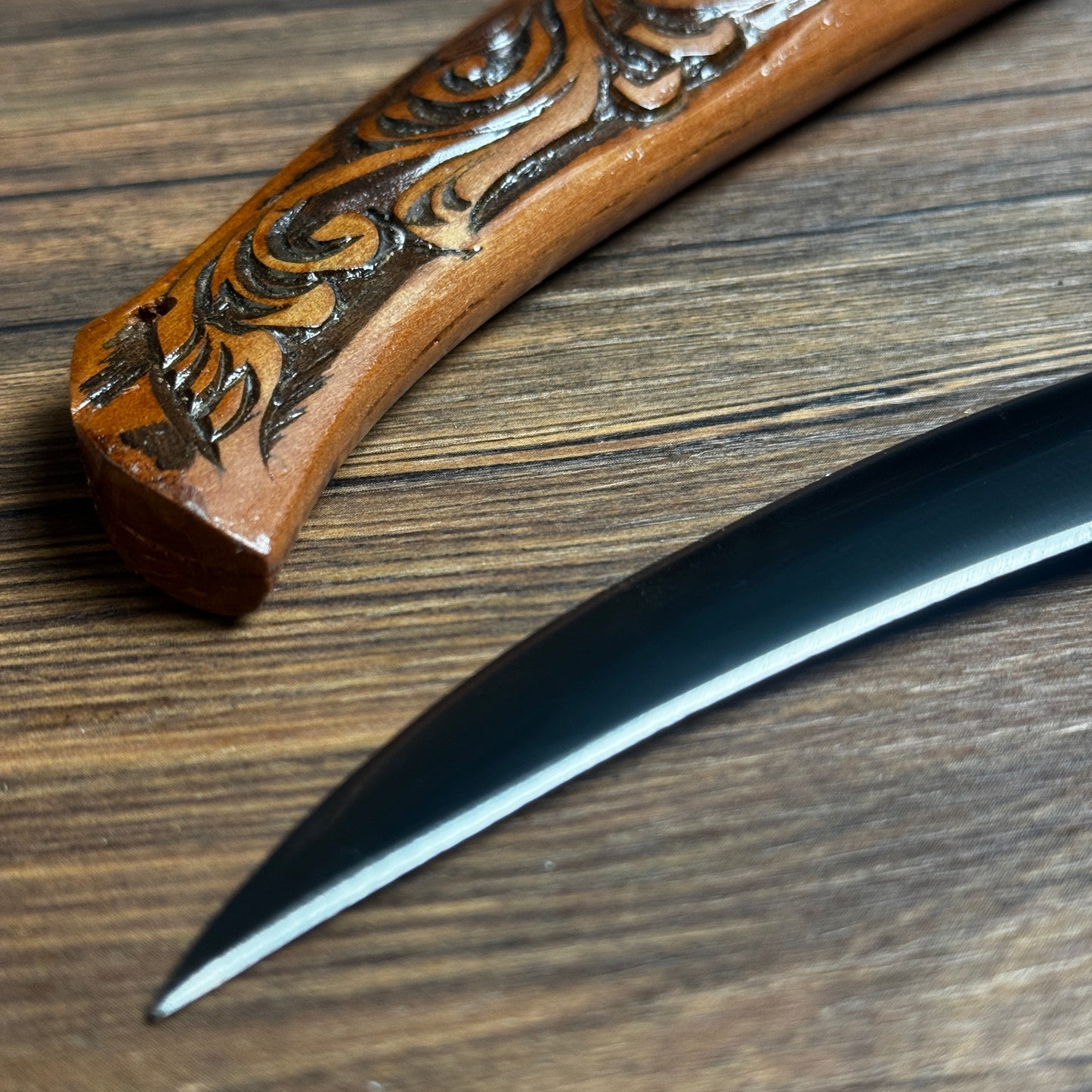 fixed blade knife with rasamala wood sheath