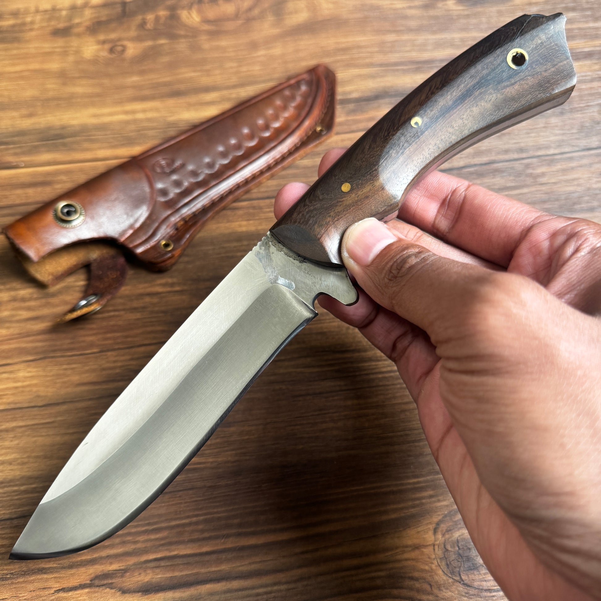 full tang hunting knife high speed steel blade side profile close up