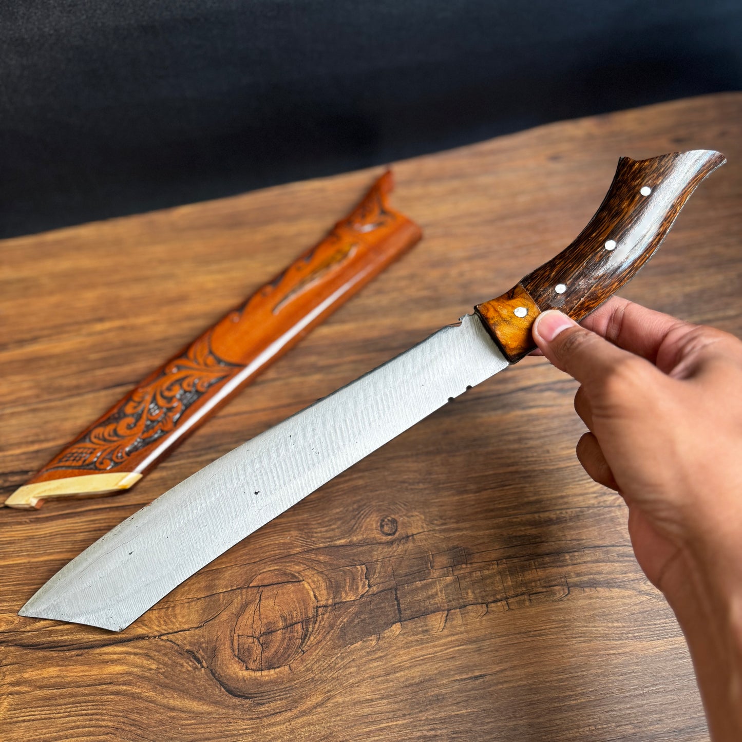 full tang parang machete spring steel blade side profile close up