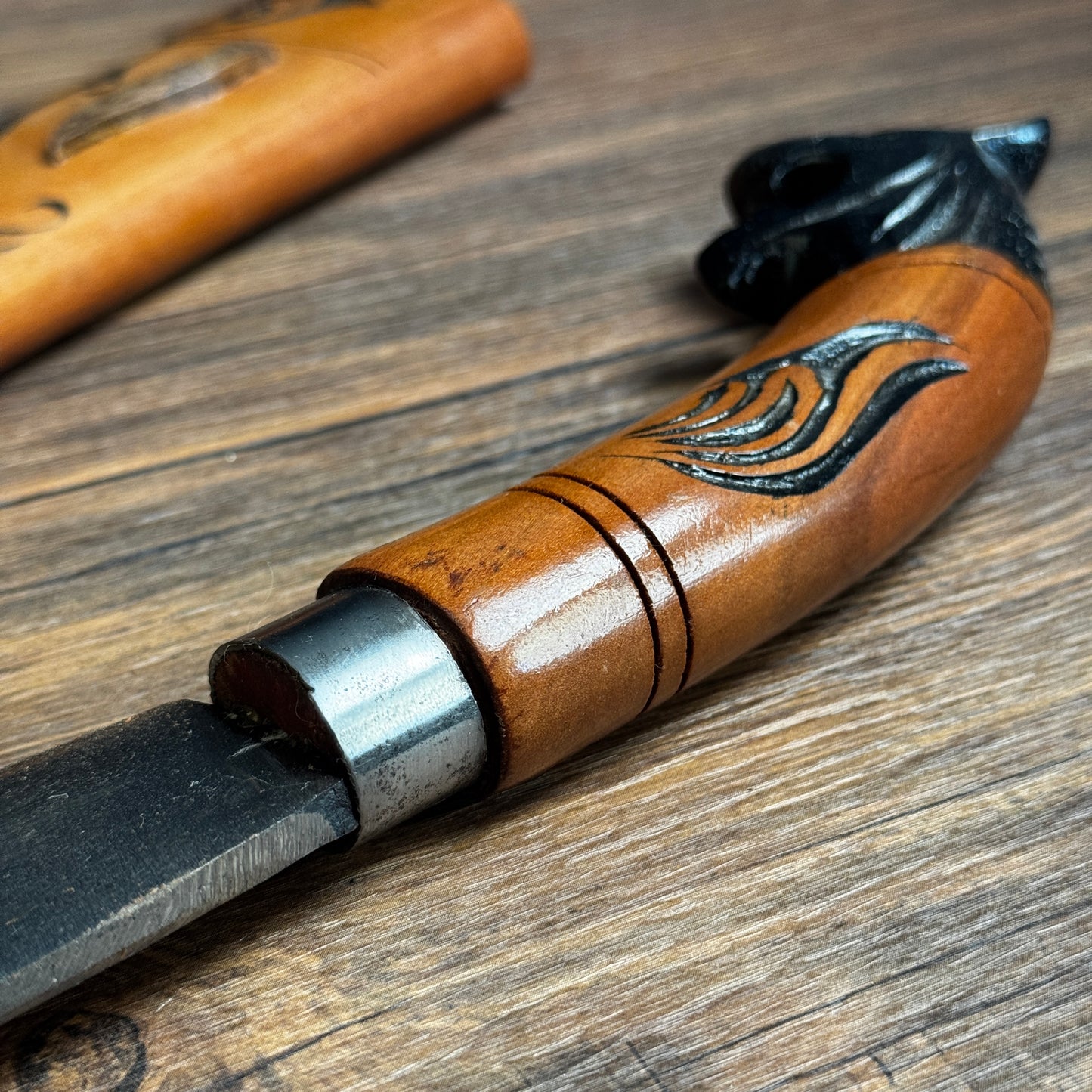 parang machete parang machete hand forged spring steel tiger handle close up detail